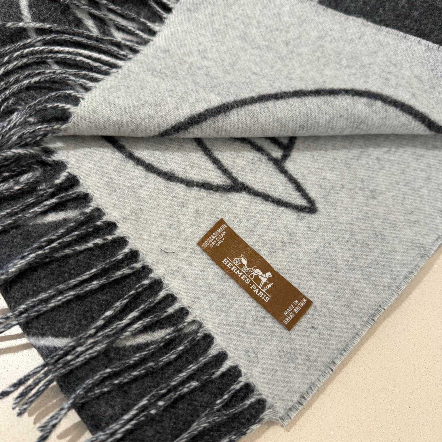 Hermes Casaque Entrelacs Equestres muffler  - DopestKickz