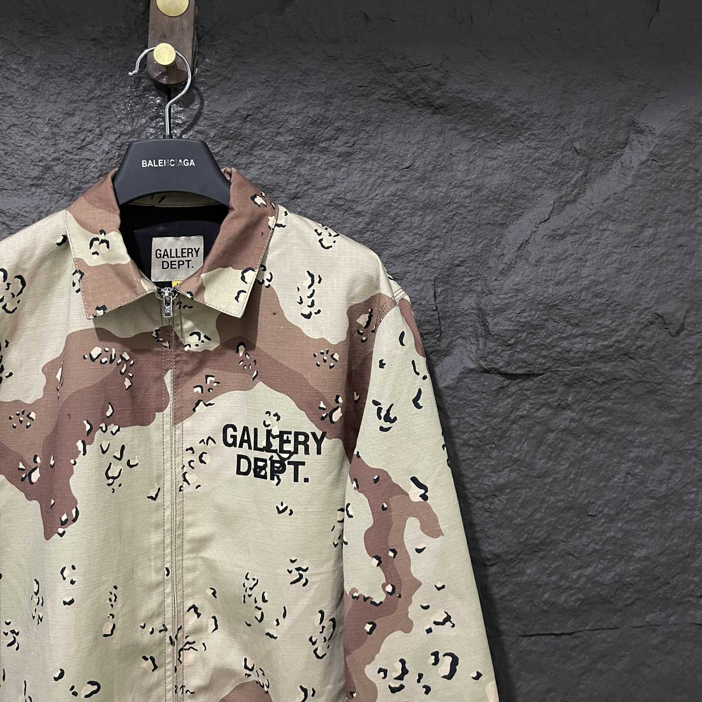 Gallery Dept. Camo Jacket - DopestKickz