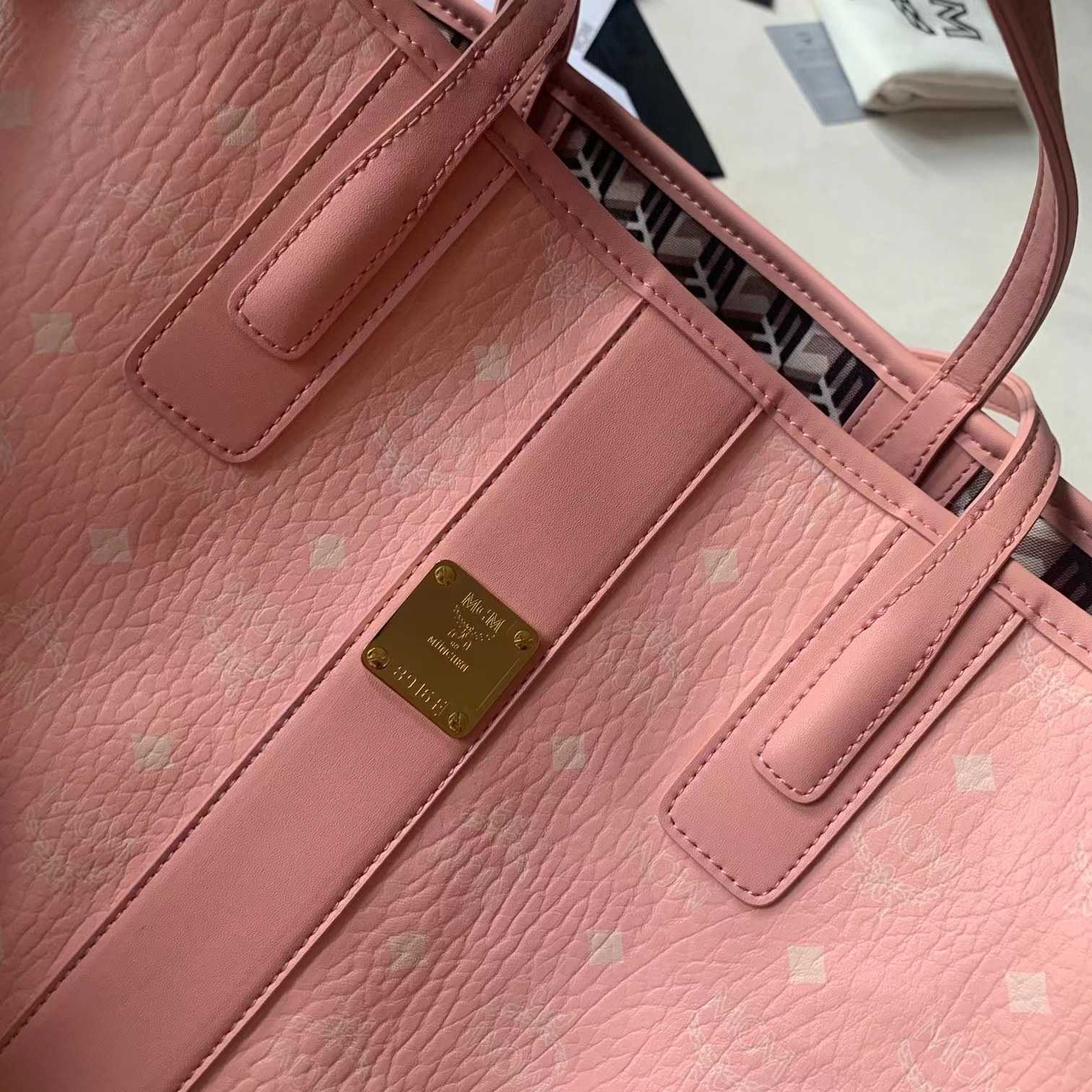 MCM Liz Reversible Shopper Tote (26*37*17cm) - DopestKickz