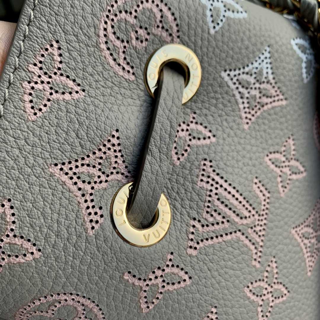 Louis Vuitton Bella (19×22×14cm)  M23388 - DopestKickz