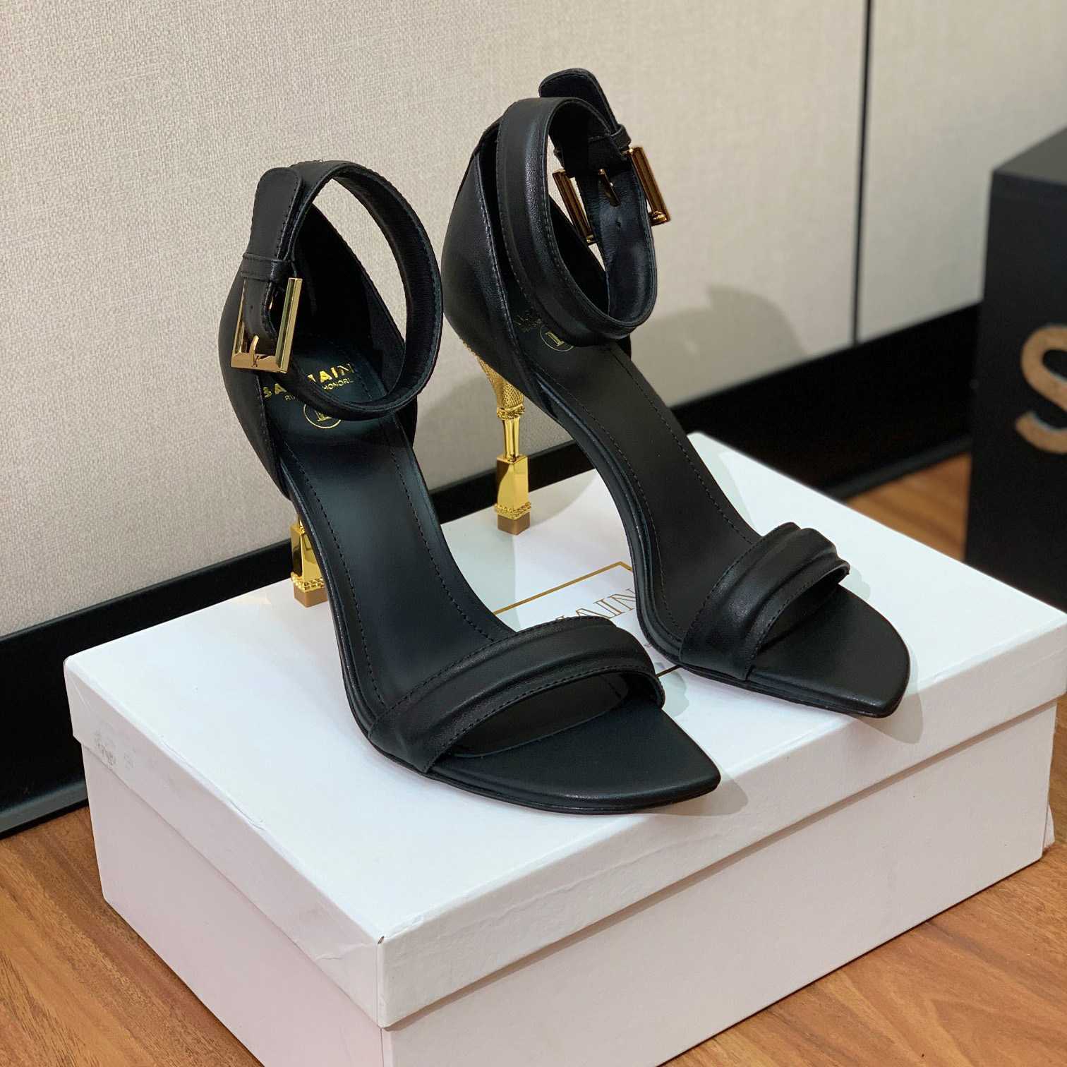 Balmain Moneta 105mm Leather Sandals - DopestKickz
