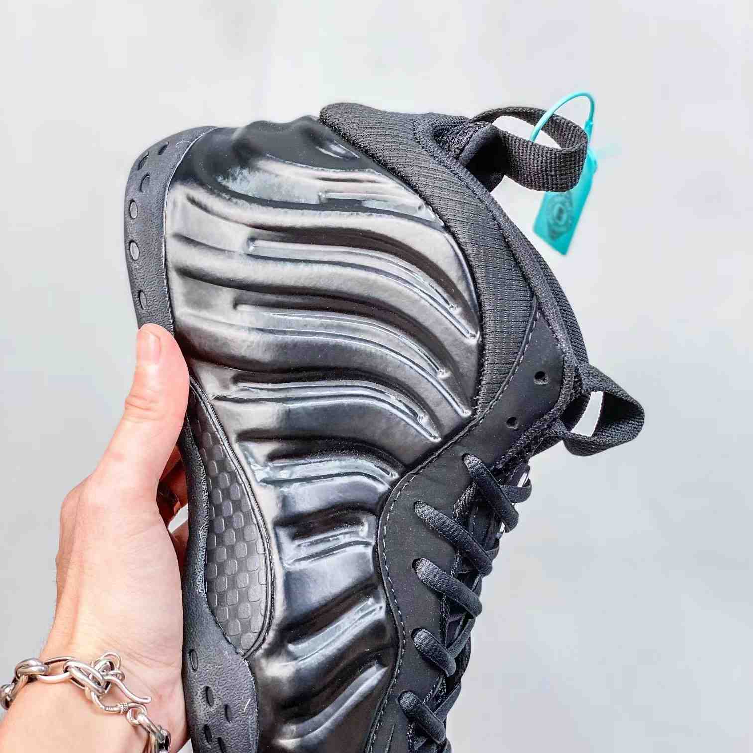 Nike Air Foamposite Pro Sneakers     jxd022a24 - DopestKickz