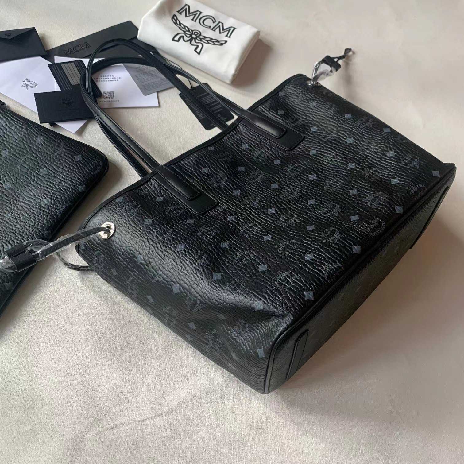 MCM Reversible Liz Shopper In Visetos - DopestKickz