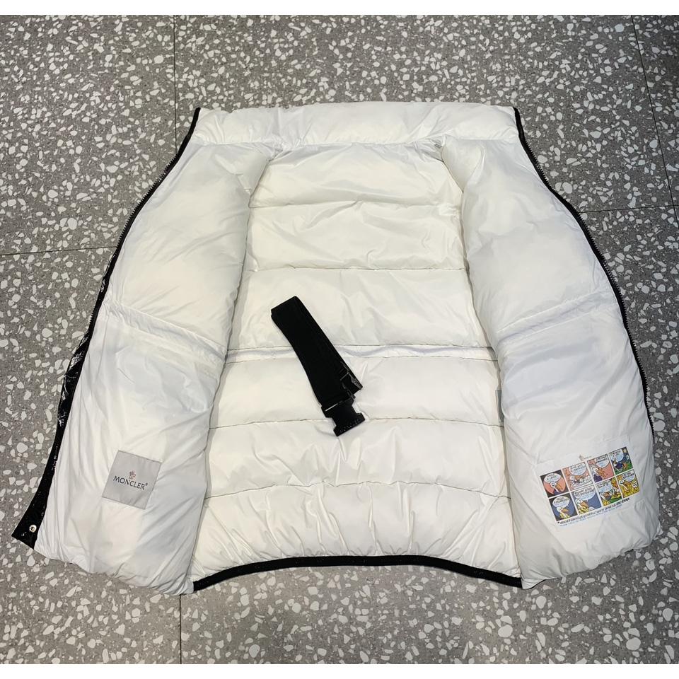 Moncler Herault Short Down Jacket  - DopestKickz