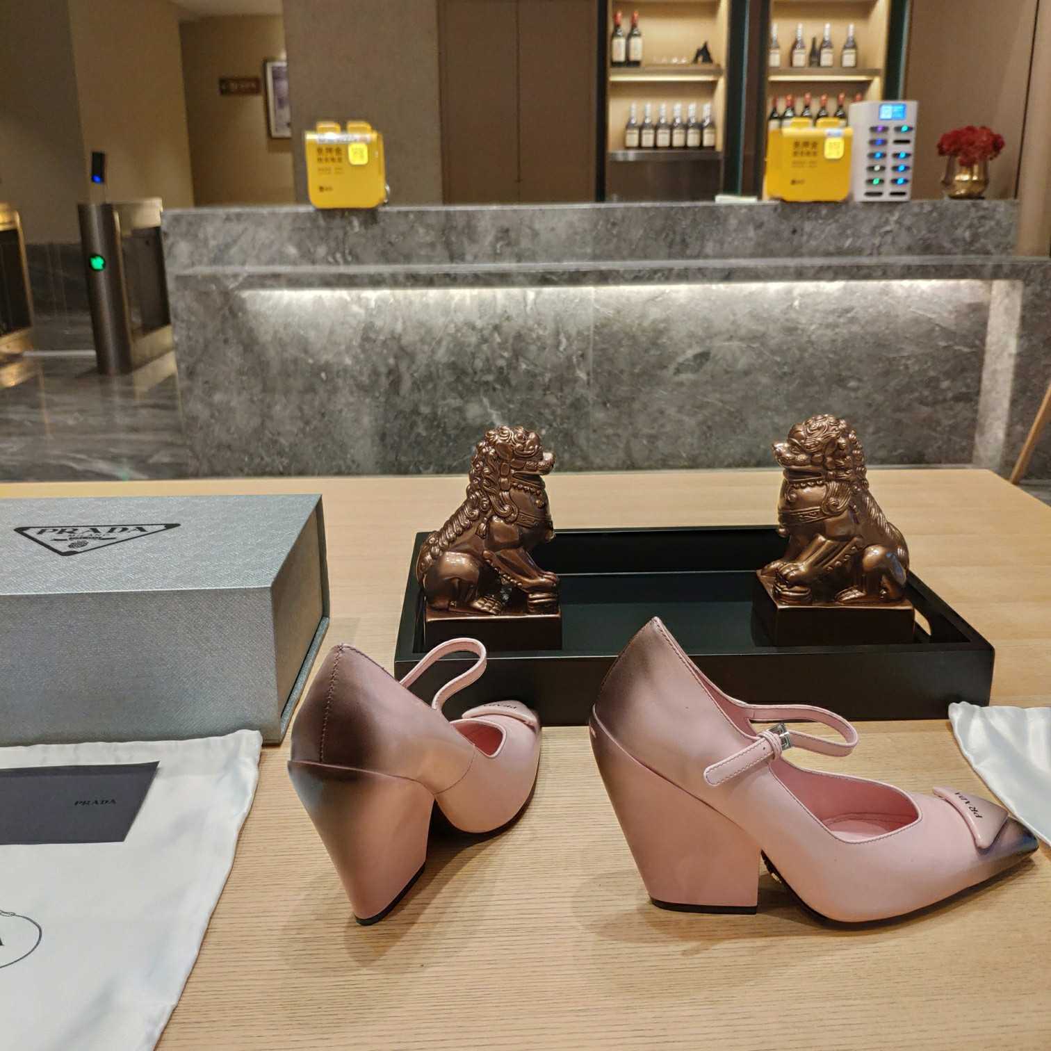 Prada Logo Toe Pumps - DopestKickz
