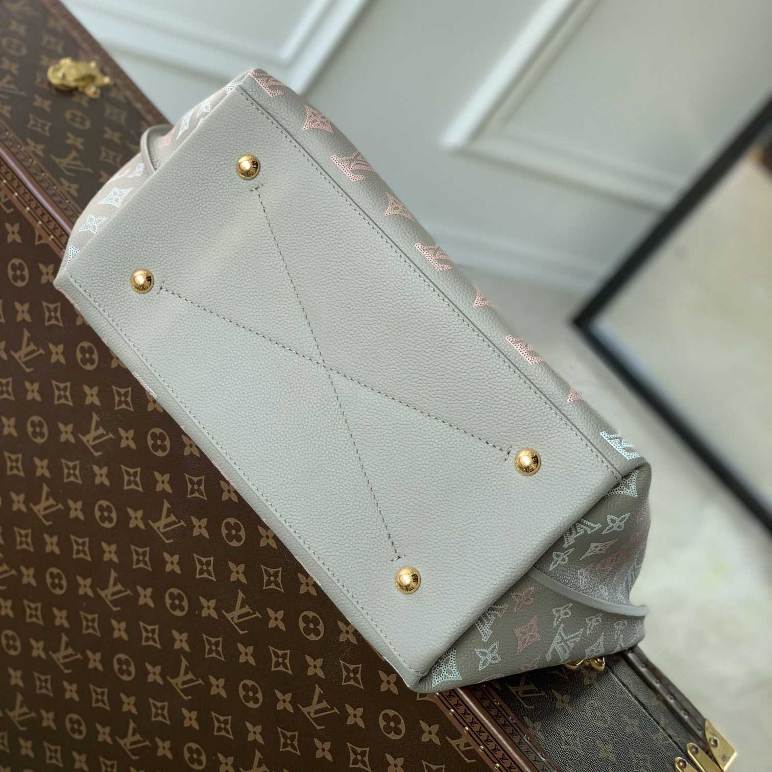 Louis Vuitton Carmel (35×40×17cm)  M23396 - DopestKickz