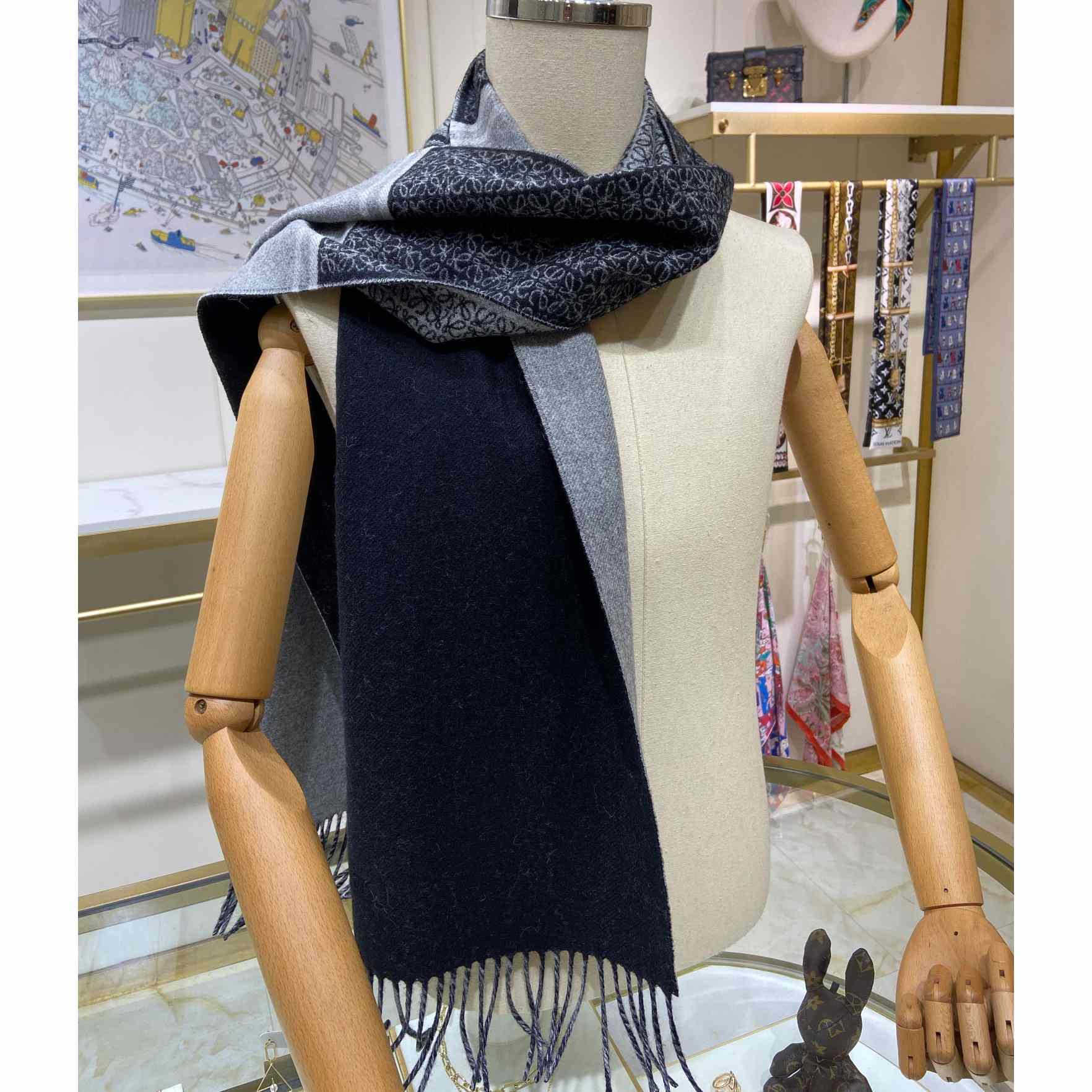 Loewe Scarf In Wool And Cashmere - DopestKickz