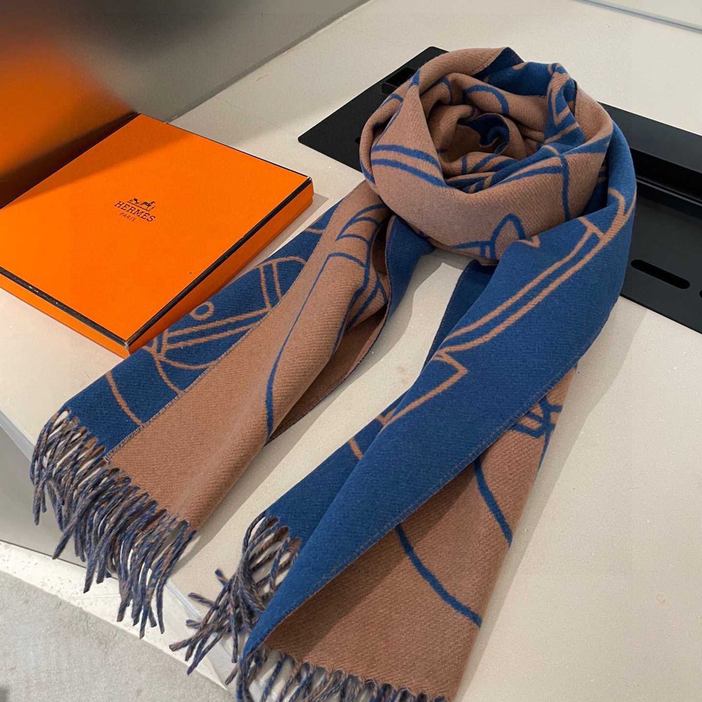 Hermes Casaque Entrelacs Equestres muffler  - DopestKickz