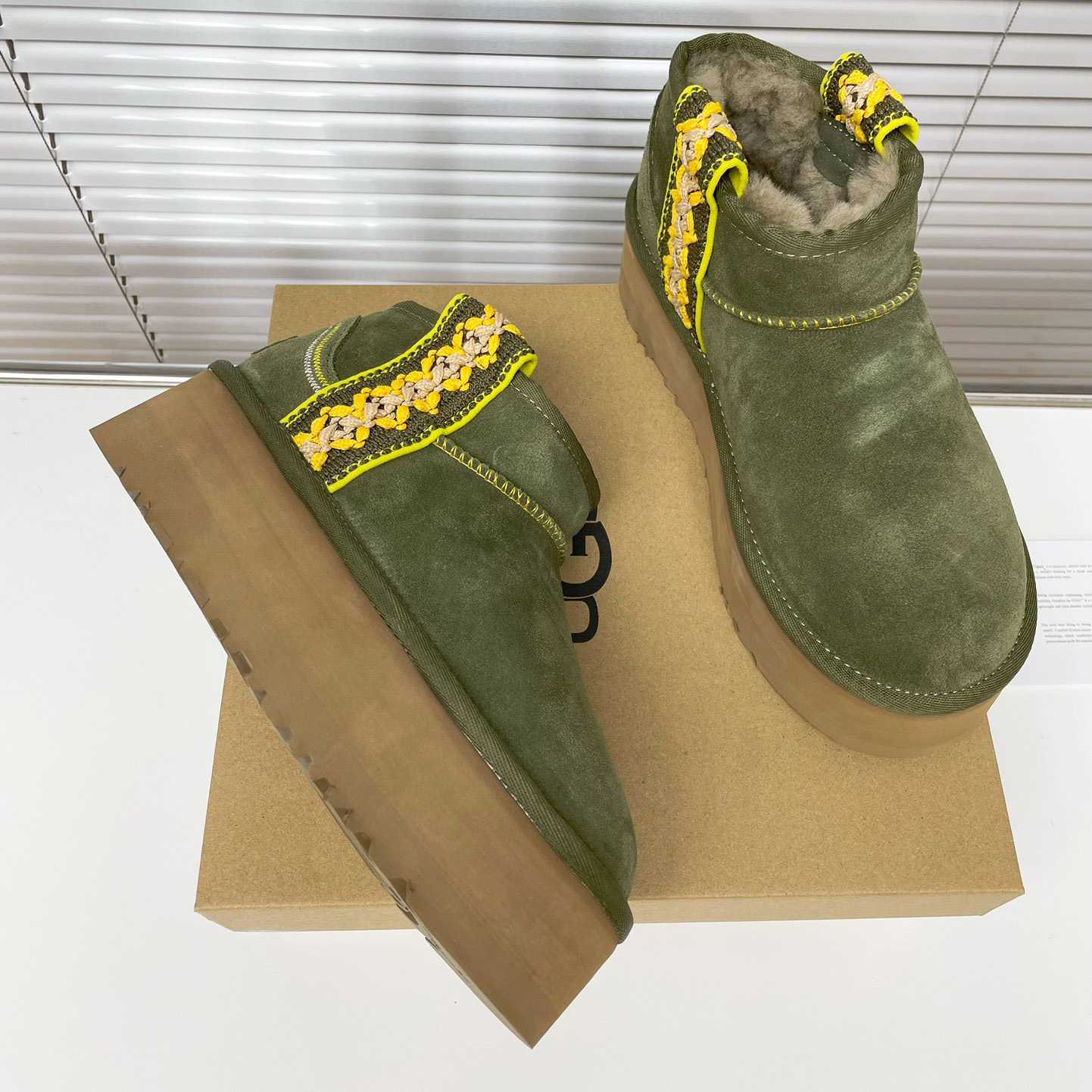 Ugg Classic Ultra Mini Braid Platform - DopestKickz