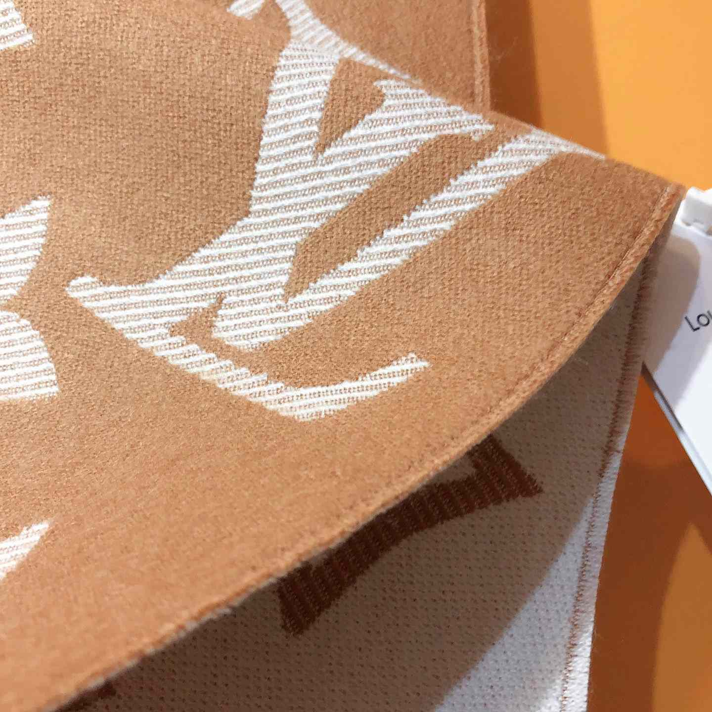 Louis Vuitton LV Essential Scarf - DopestKickz