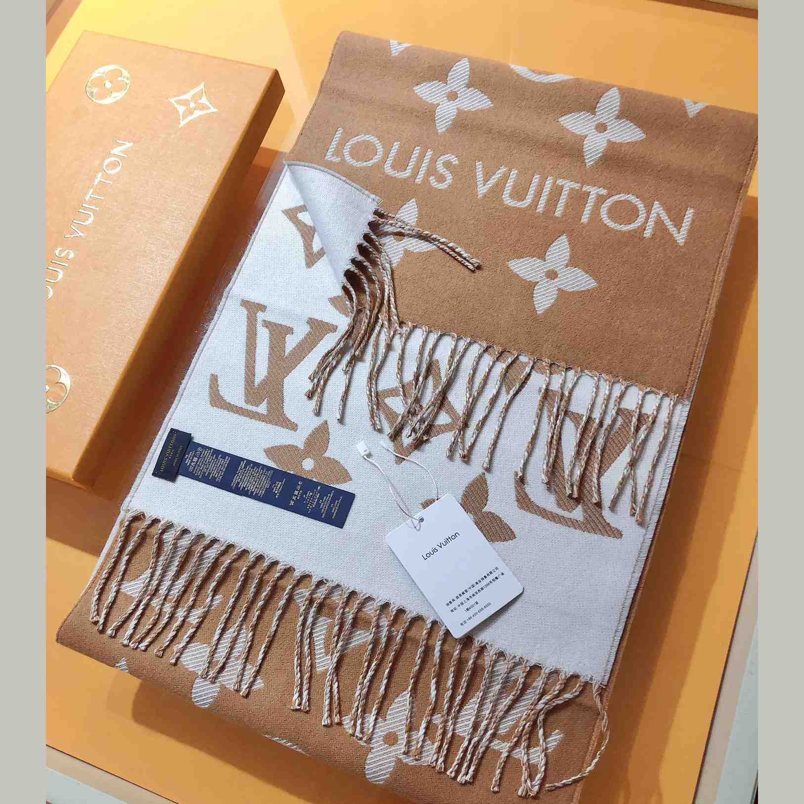 Louis Vuitton LV Essential Scarf - DopestKickz