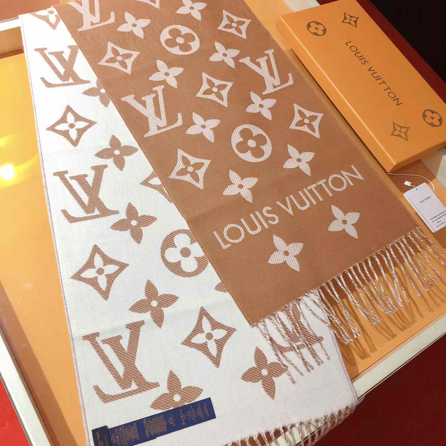Louis Vuitton LV Essential Scarf - DopestKickz
