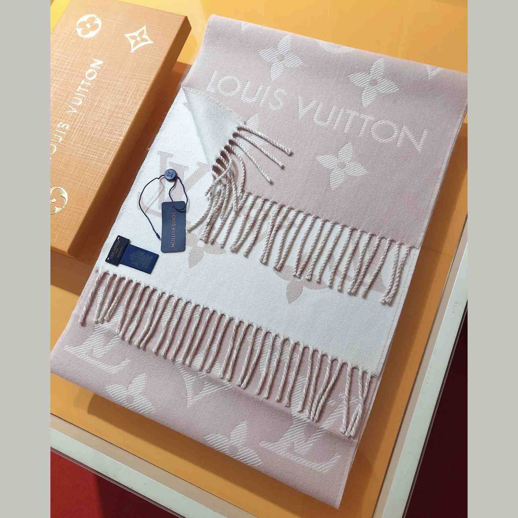 Louis Vuitton LV Essential Scarf - DopestKickz
