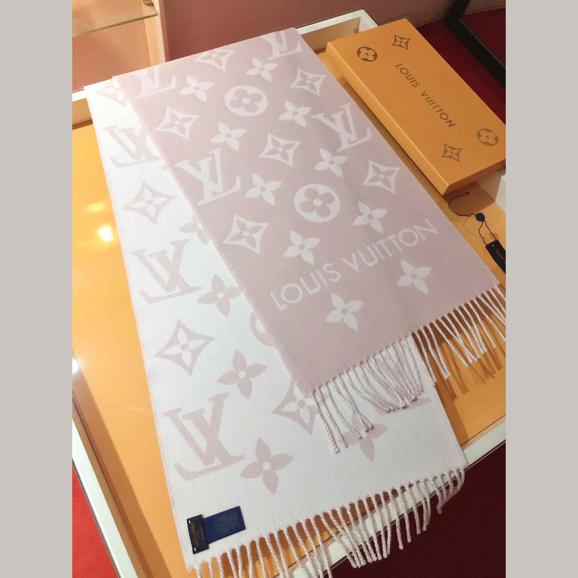 Louis Vuitton LV Essential Scarf - DopestKickz