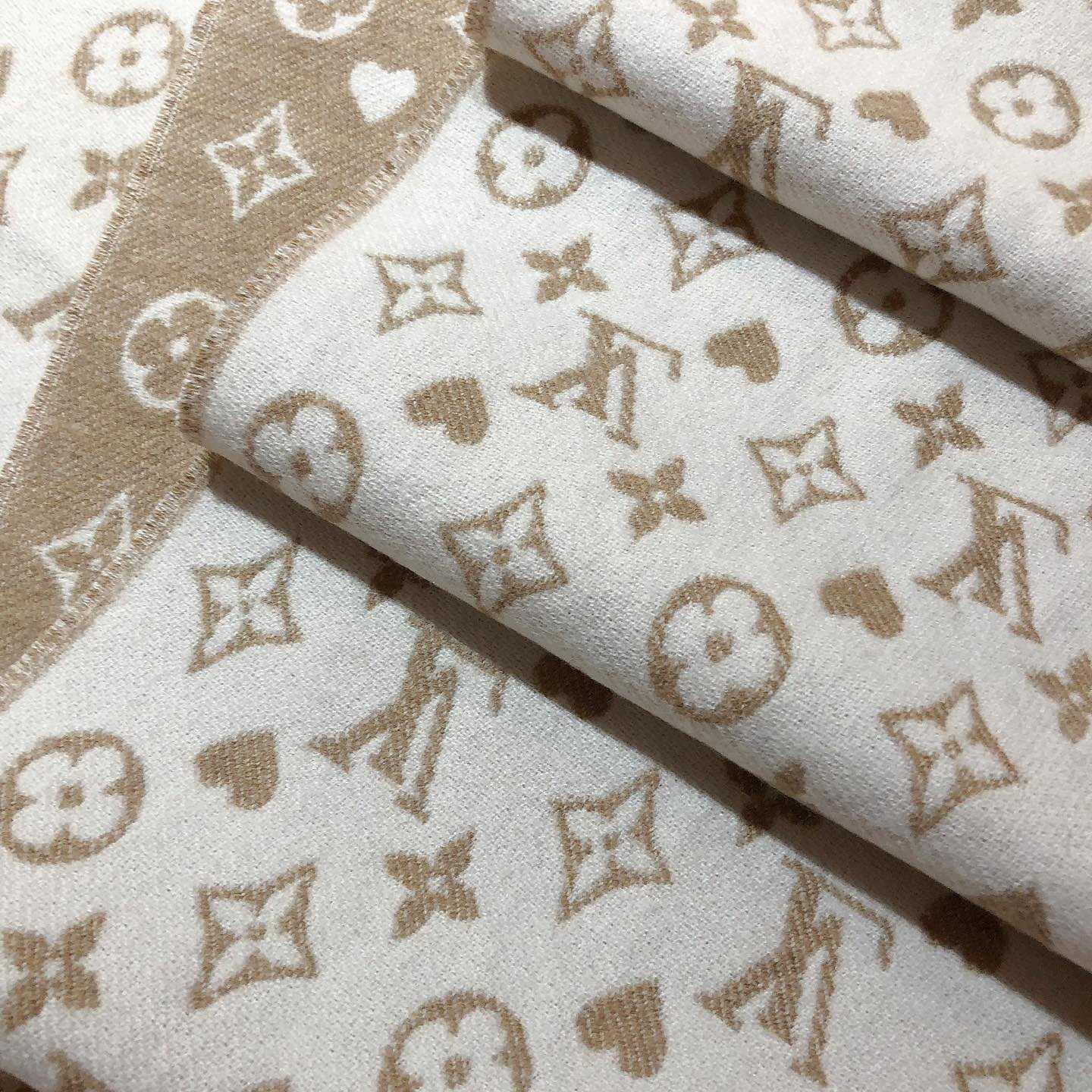 Louis Vuitton LV Scarf - DopestKickz