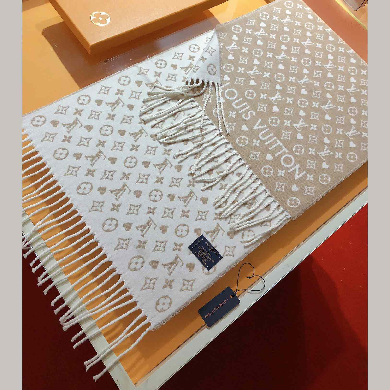 Louis Vuitton LV Scarf - DopestKickz