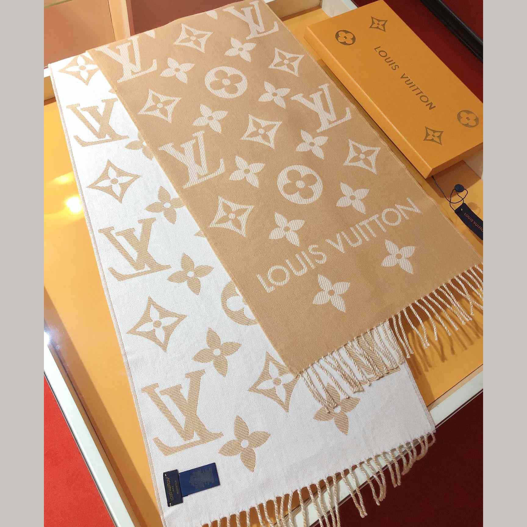 Louis Vuitton LV Essential Scarf - DopestKickz