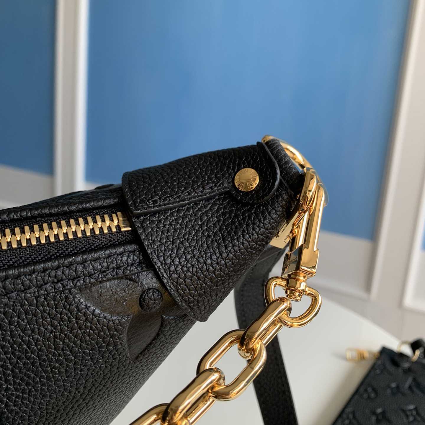 Louis Vuitton Loop Hobo          M46725 - DopestKickz