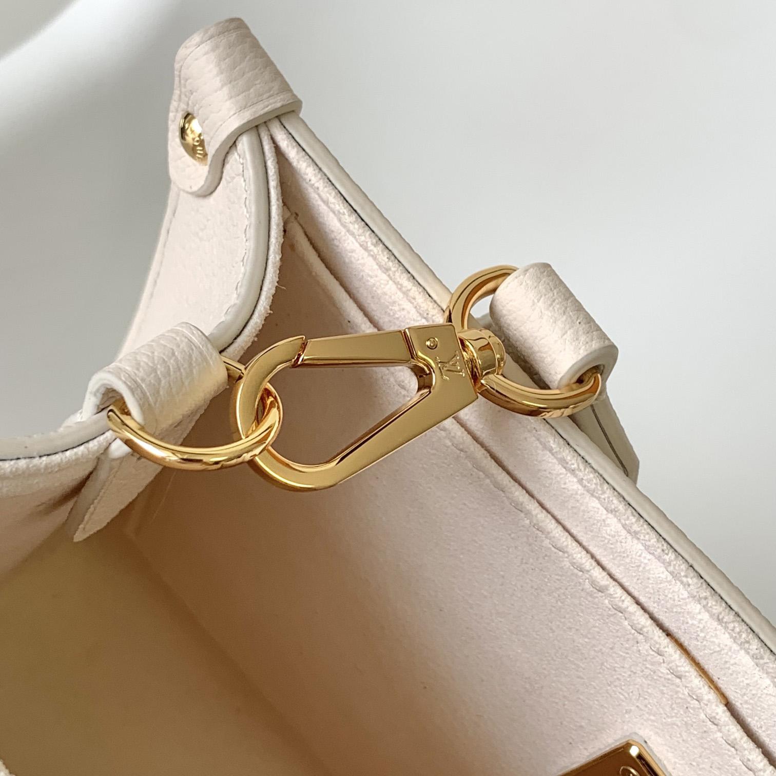 Louis Vuitton Lock & Go Handbag    M23637 - DopestKickz