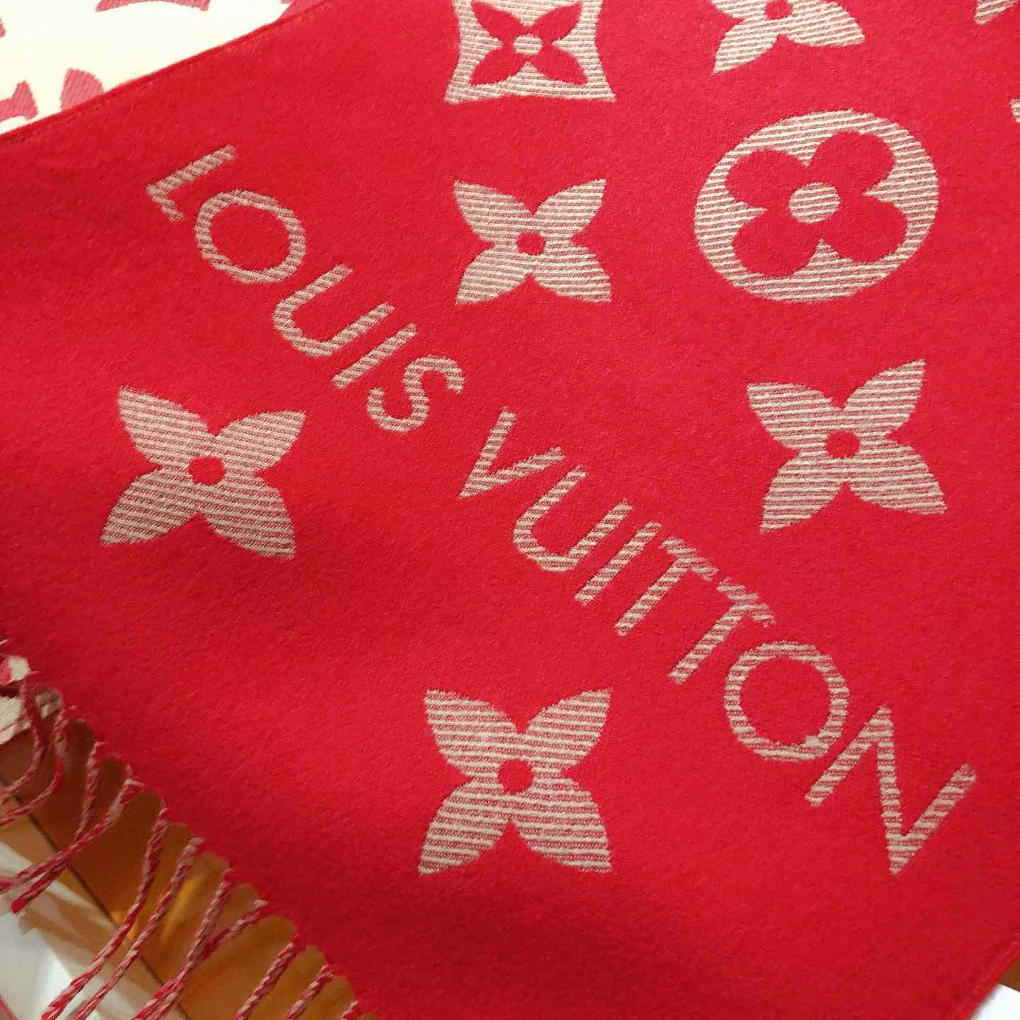Louis Vuitton LV Essential Scarf - DopestKickz