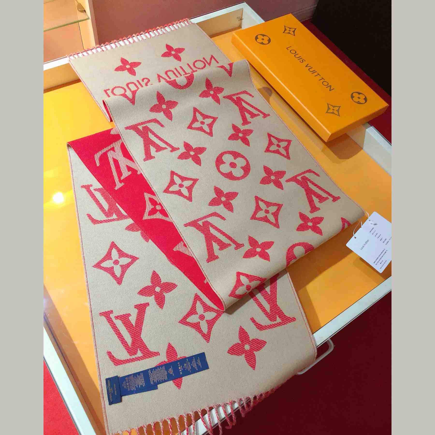 Louis Vuitton LV Essential Scarf - DopestKickz