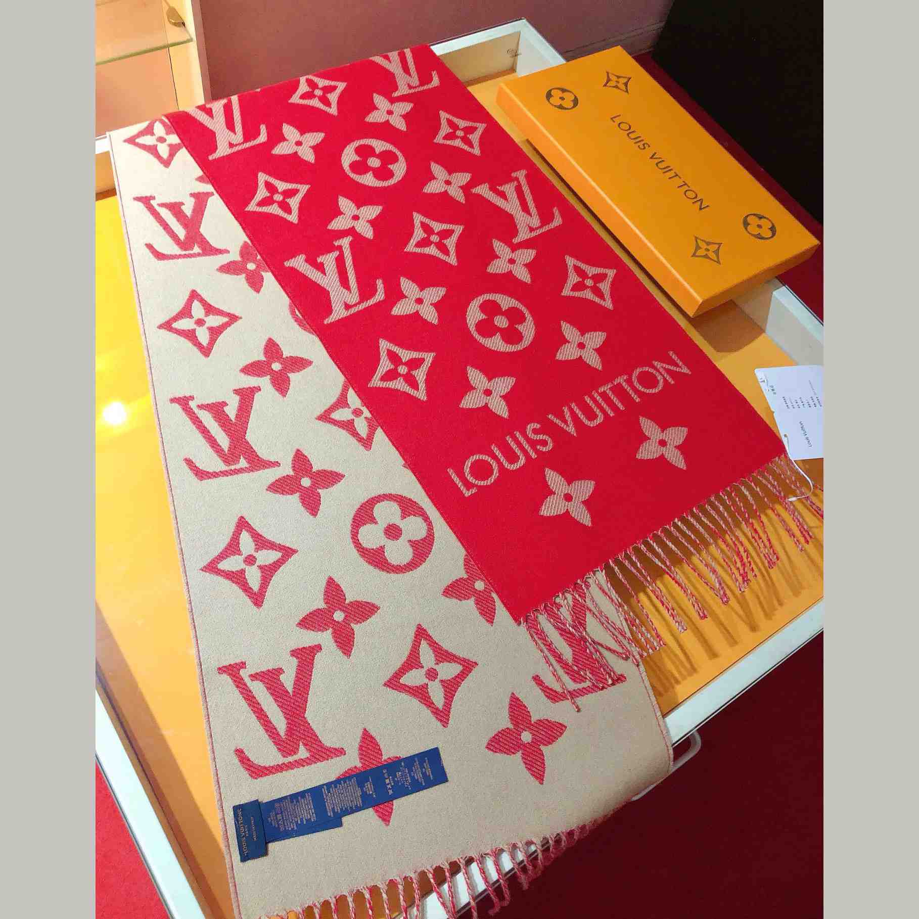 Louis Vuitton LV Essential Scarf - DopestKickz