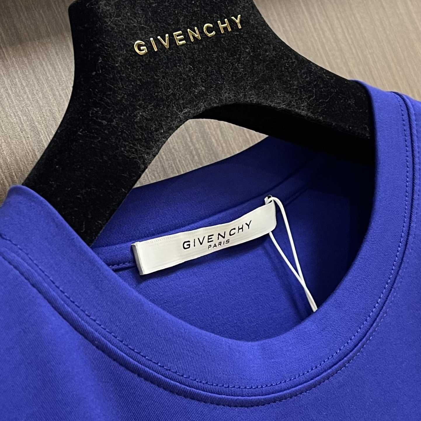 Givenchy Boxy Fit T-shirt In Cotton With Reflective Artwork - DopestKickz