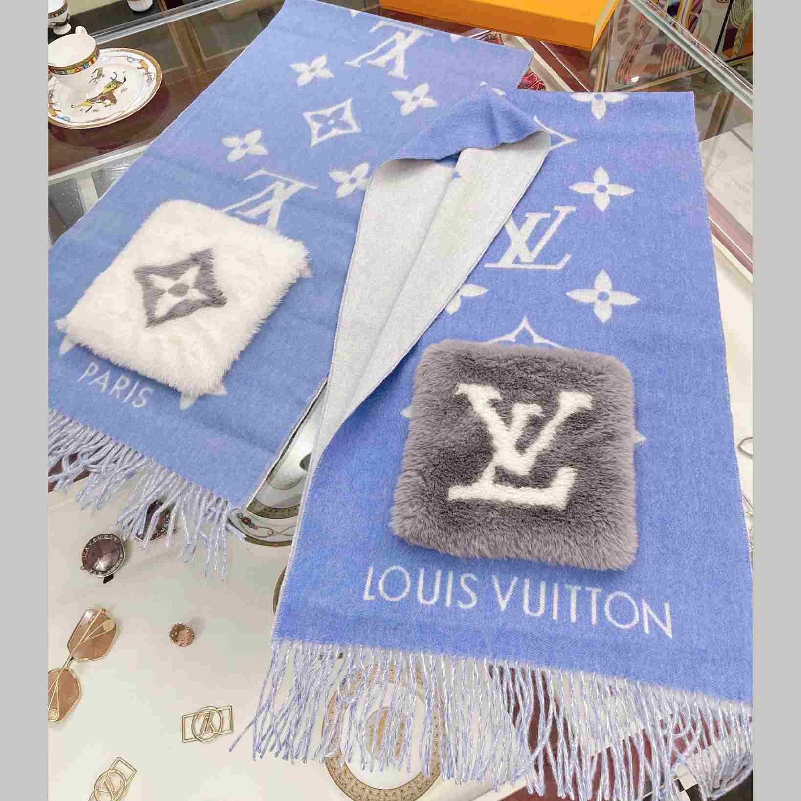 Louis Vuitton Cold Reykjavik Scarf - DopestKickz