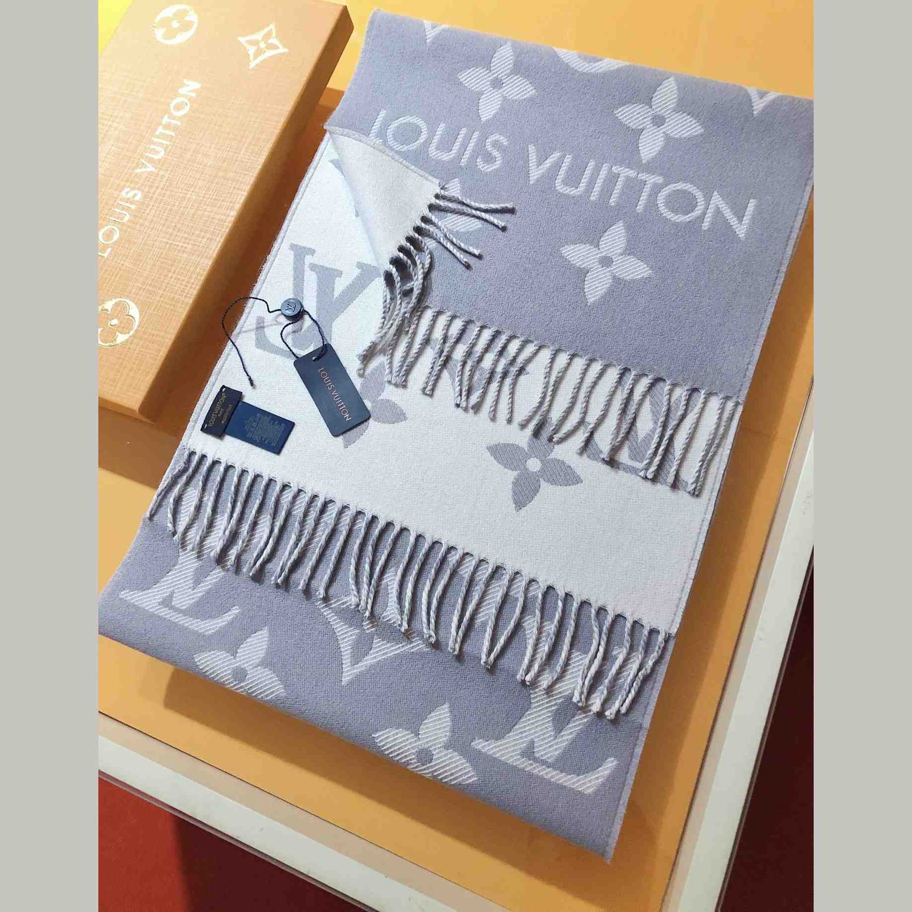 Louis Vuitton LV Essential Scarf - DopestKickz