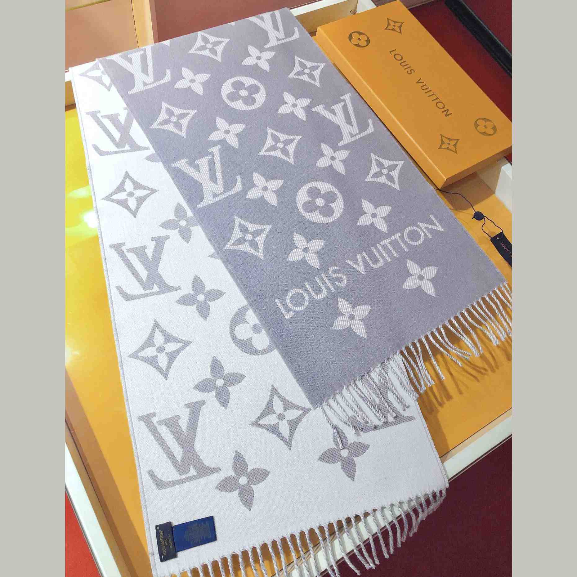 Louis Vuitton LV Essential Scarf - DopestKickz