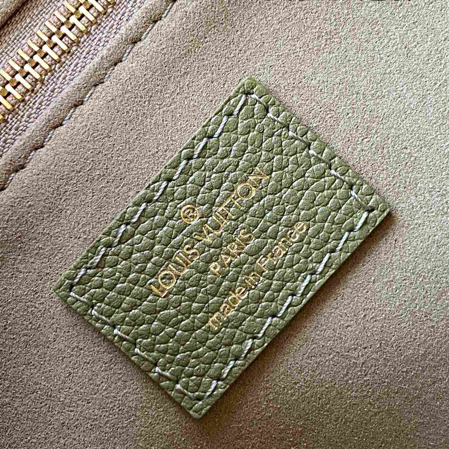 Louis Vuitton OnTheGo PM (25-19-11.5cm)  M46647 - DopestKickz