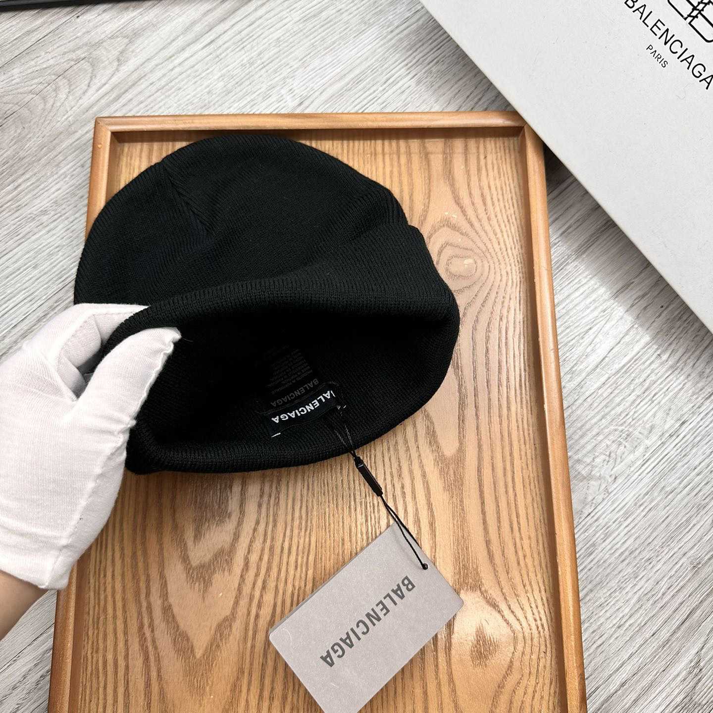 Balenciag Beanie  - DopestKickz