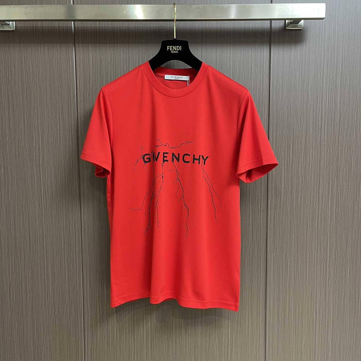Givenchy Boxy Fit T-shirt In Cotton With Reflective Artwork - DopestKickz