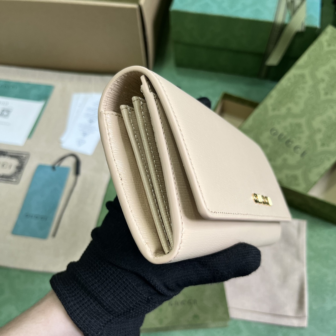 Gucci Continental Wallet With Gucci Script - DopestKickz