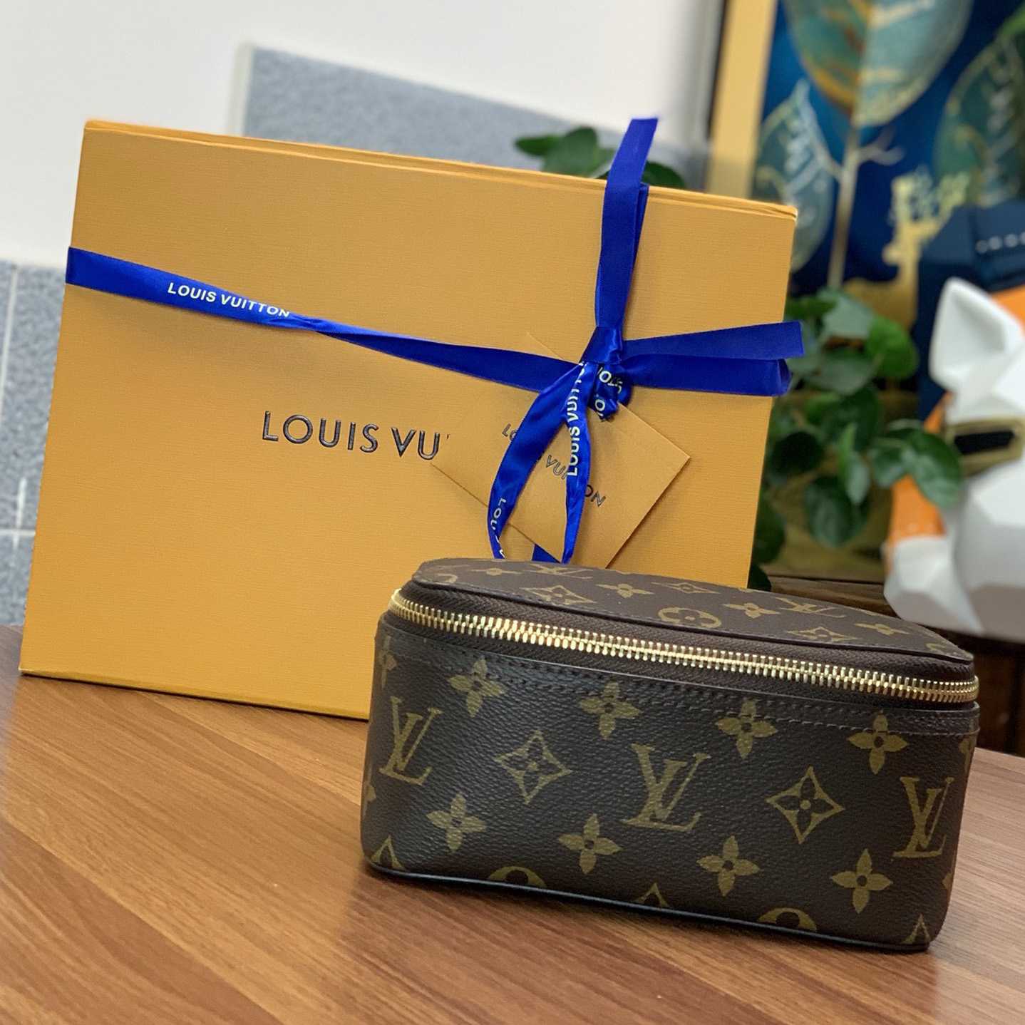 Louis Vuitton Packing Cube PM    - DopestKickz