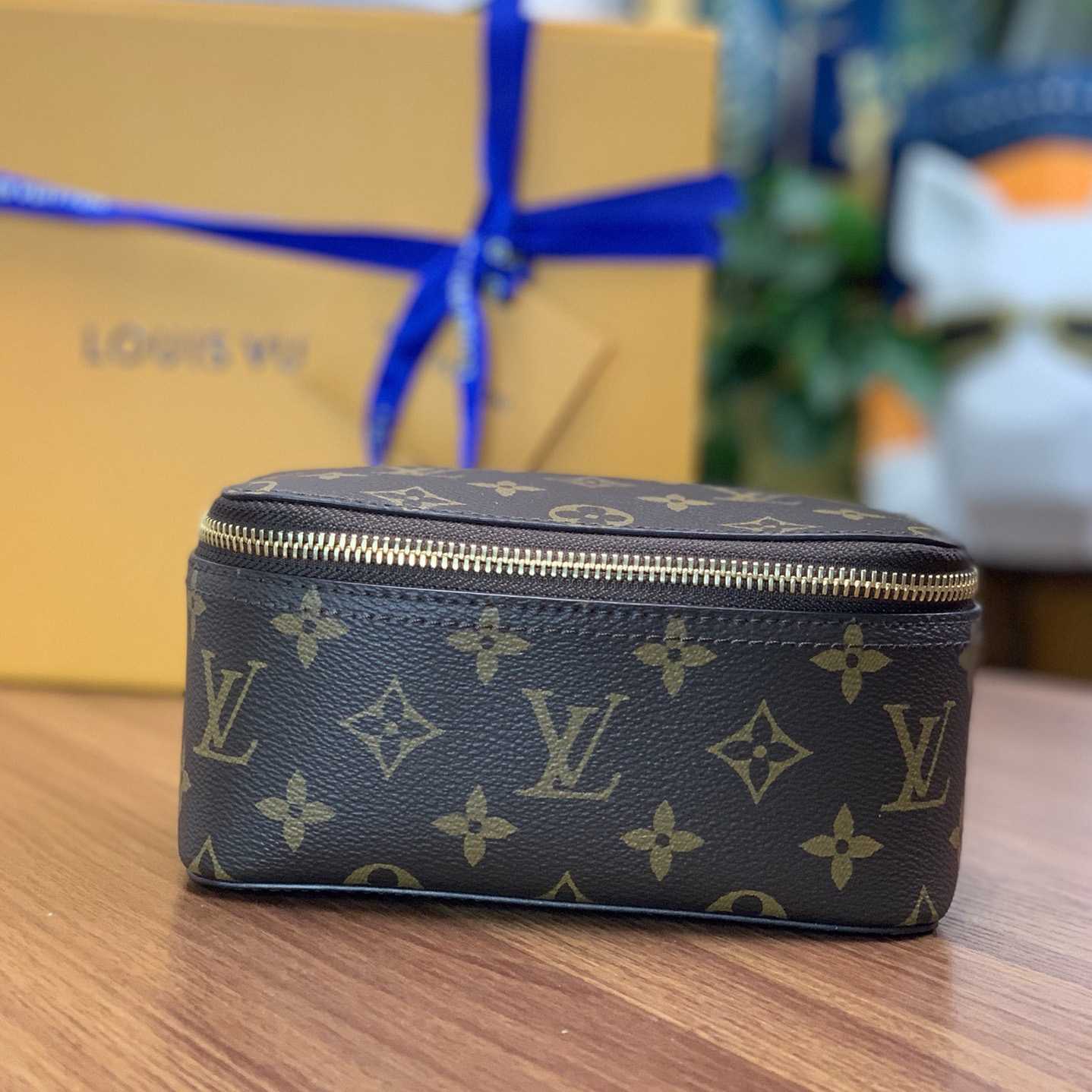 Louis Vuitton Packing Cube PM    - DopestKickz
