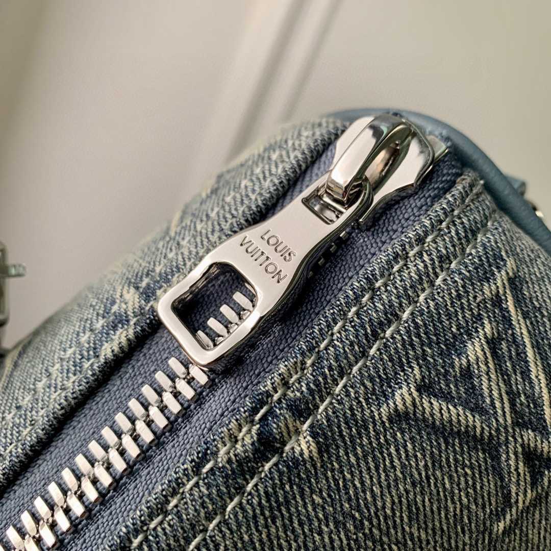 Louis Vuitton Keepall Bandoulière 25   M22762 - DopestKickz