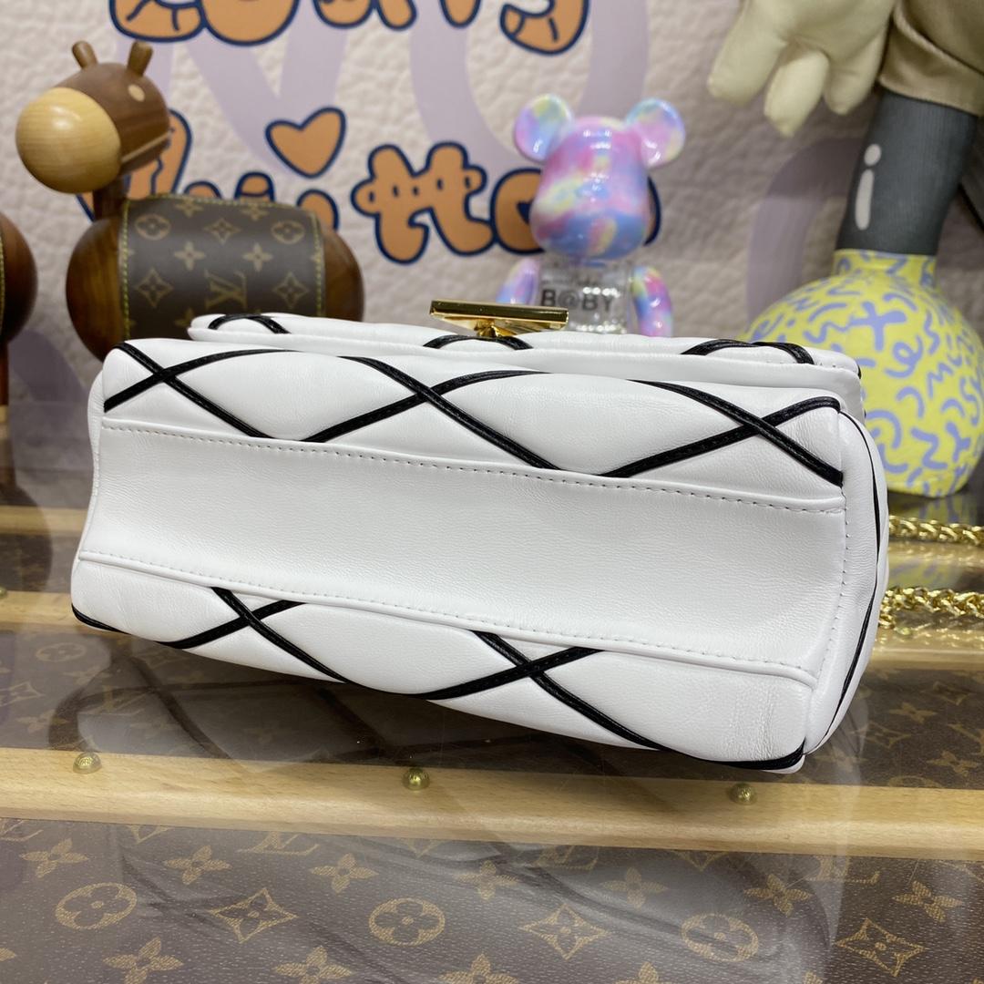 Louis Vuitton GO-14 MM   M22890 - DopestKickz