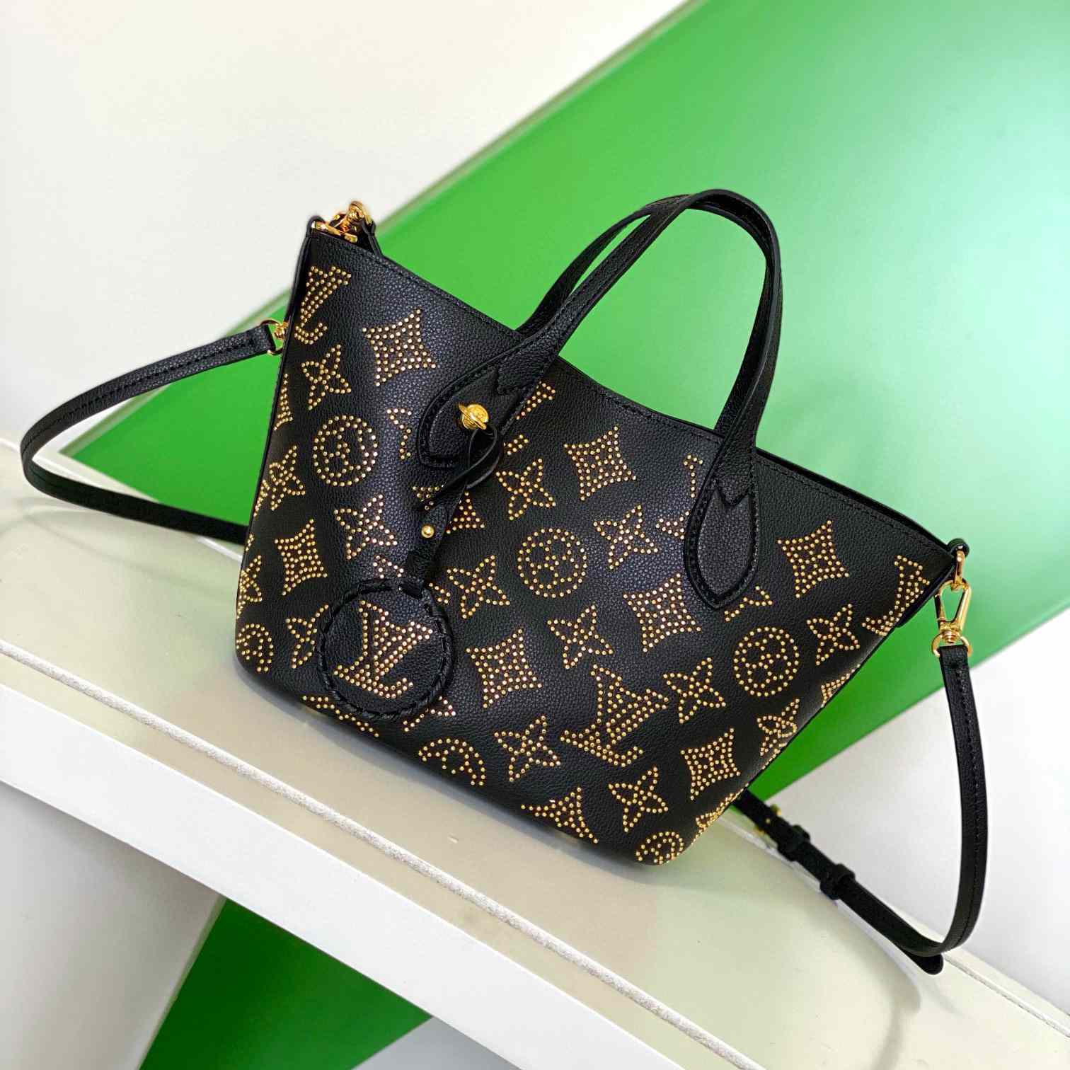 Louis Vuitton Blossom PM  M23393 - DopestKickz