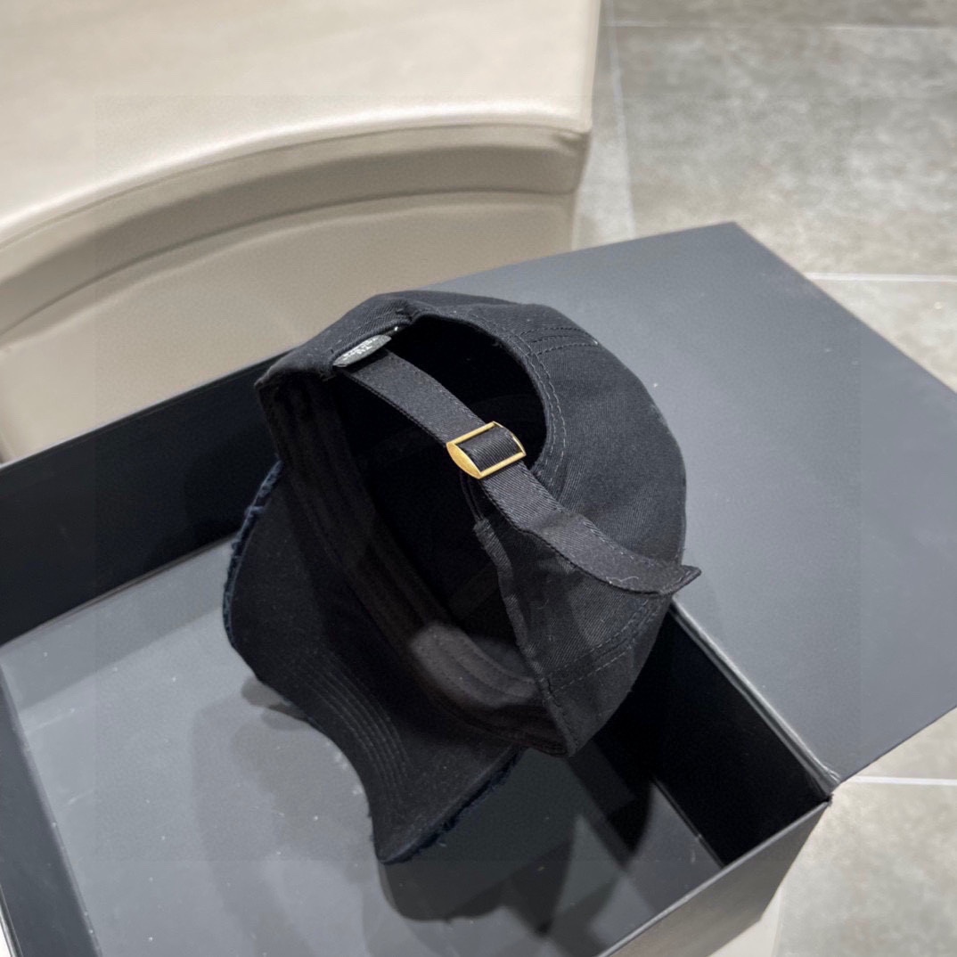 Balenciaga Cap - DopestKickz