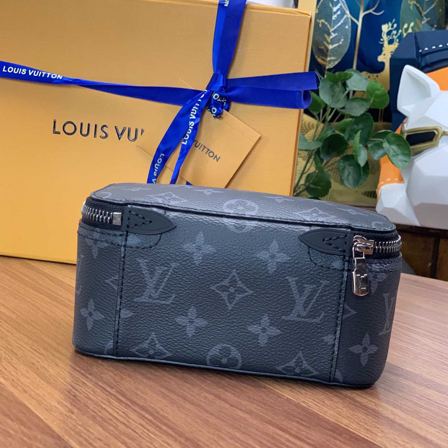 Louis Vuitton Packing Cube PM    - DopestKickz