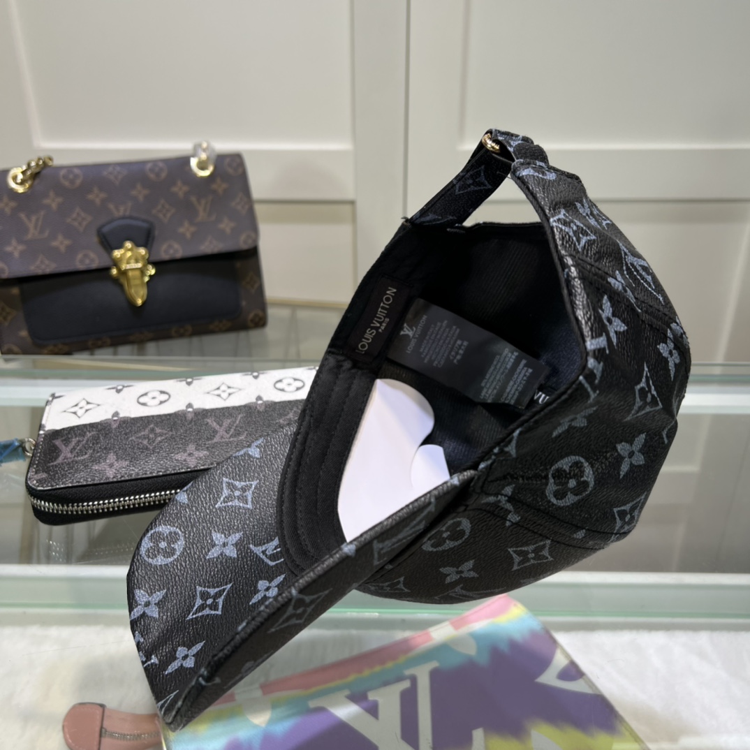 Louis Vuitton Monogram Cap - DopestKickz