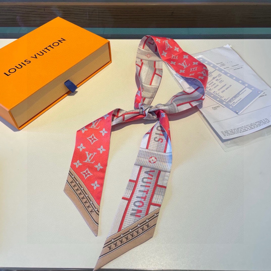 Louis Vuitton LV Details BB Bandeau   M78149 - DopestKickz