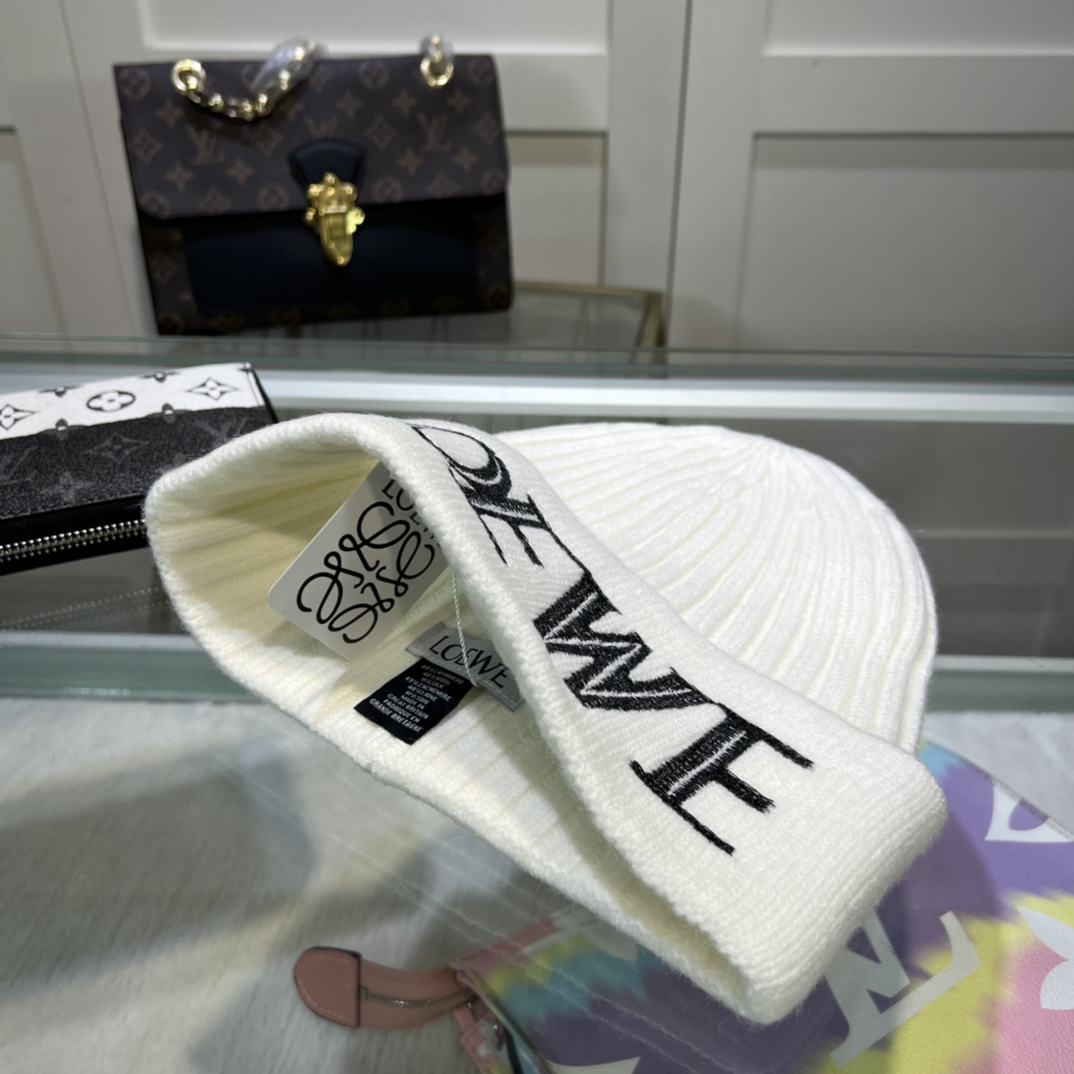 Loewe Beanie In Wool - DopestKickz