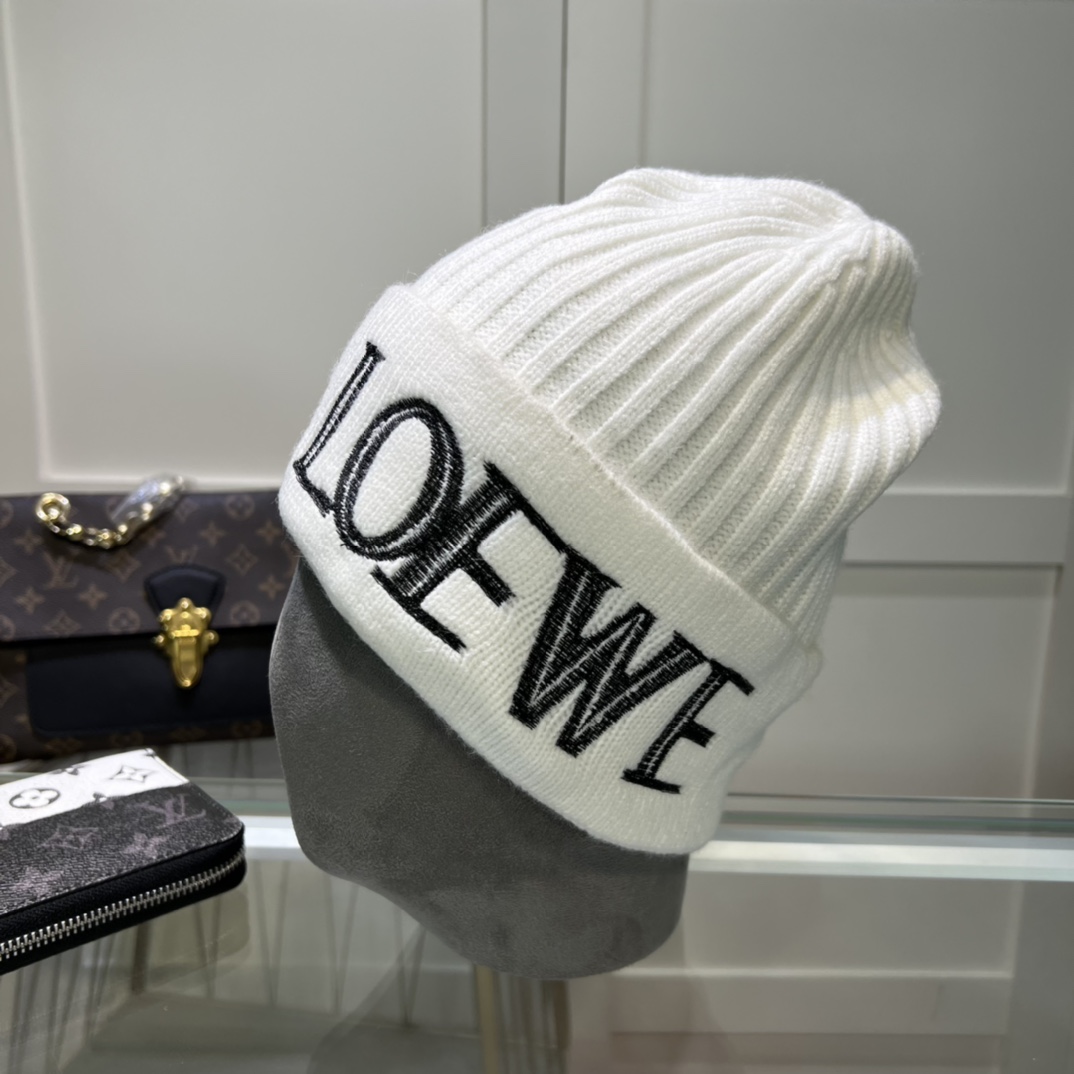 Loewe Beanie In Wool - DopestKickz