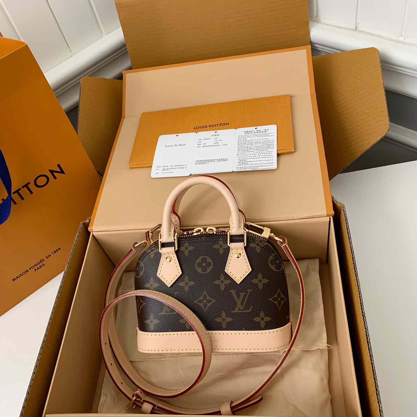 Louis Vuitton Nano Alma   M82717 - DopestKickz