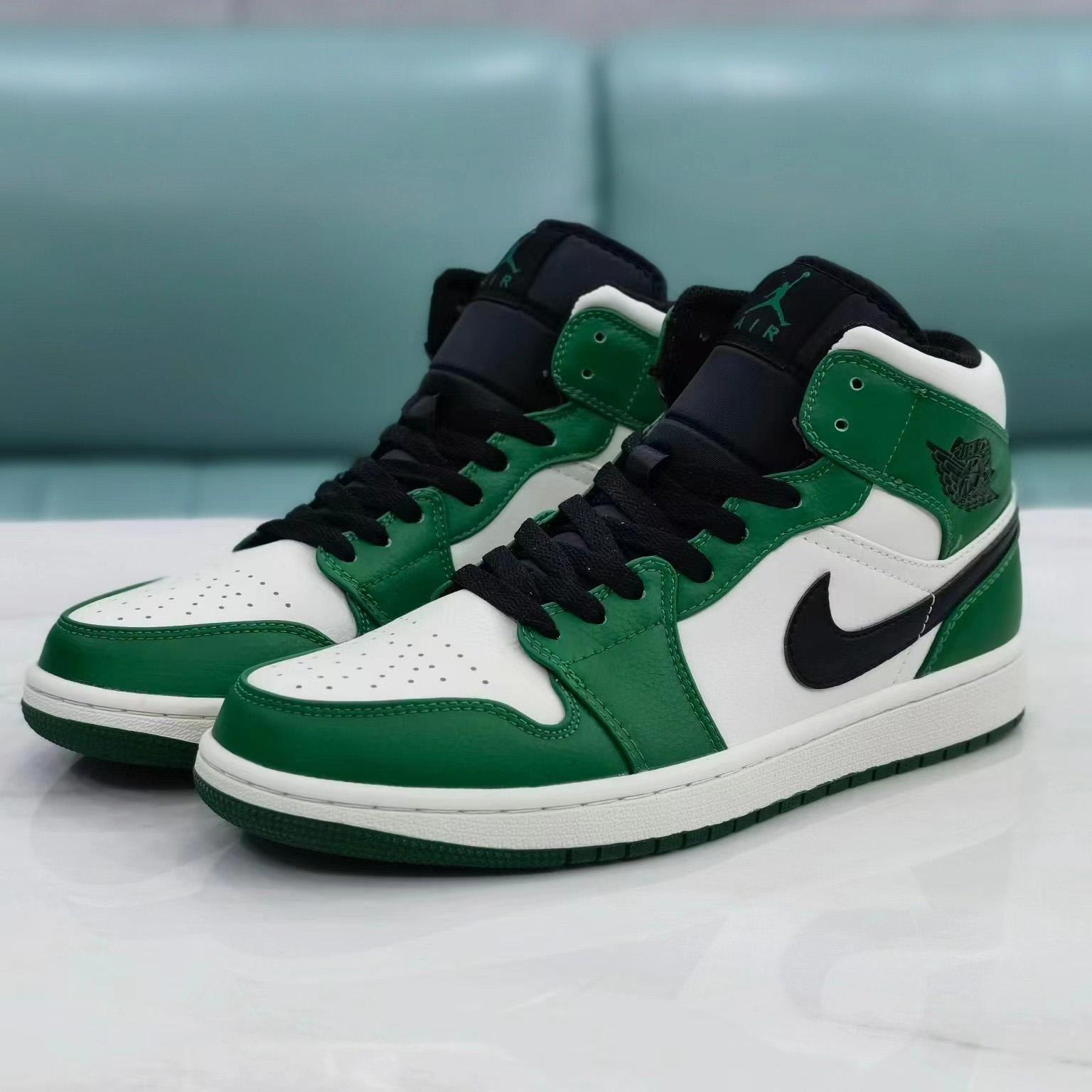 Air Jordan AJ1 MID Sneaker    BQ6931-301 - DopestKickz