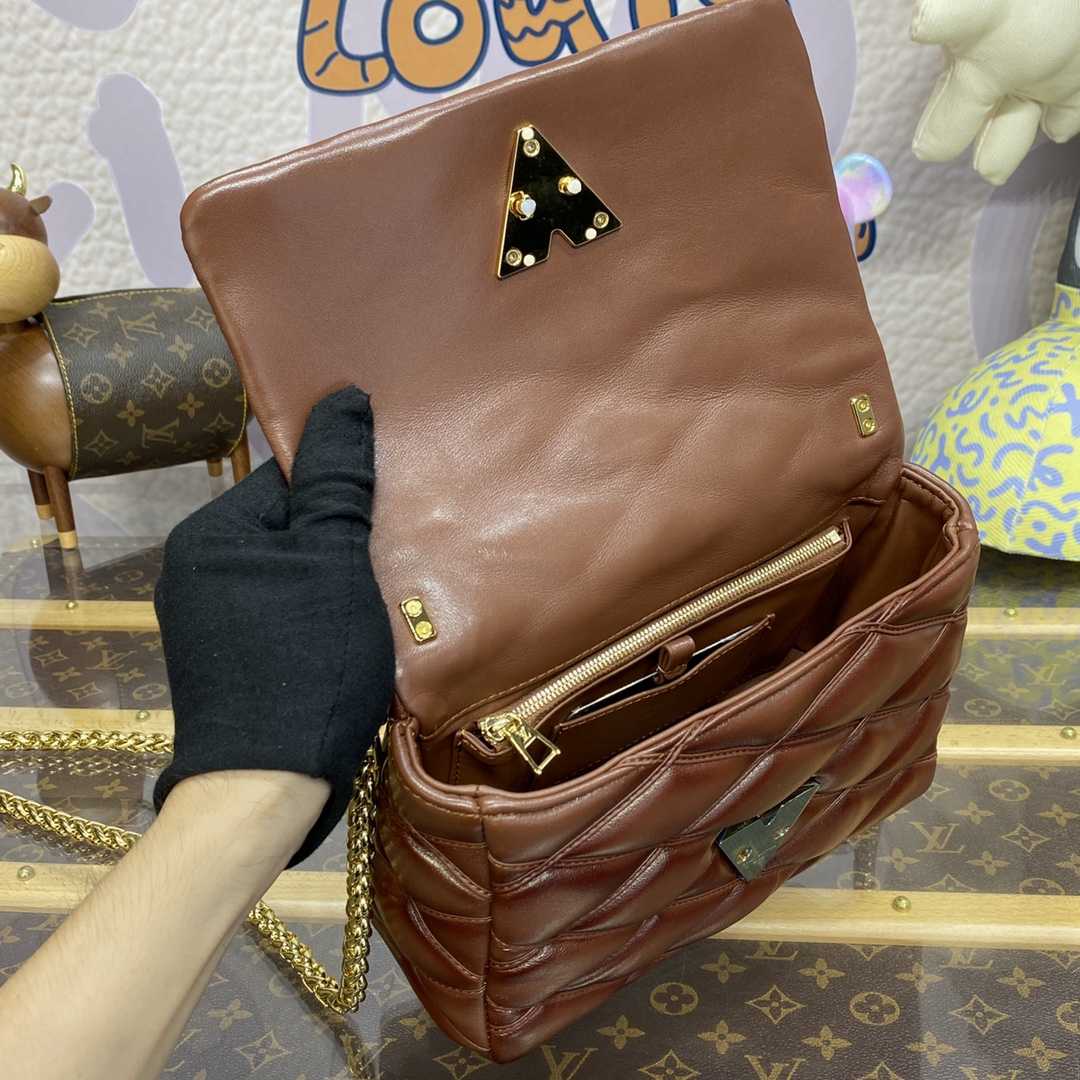 Louis Vuitton GO-14 MM   M23601 - DopestKickz