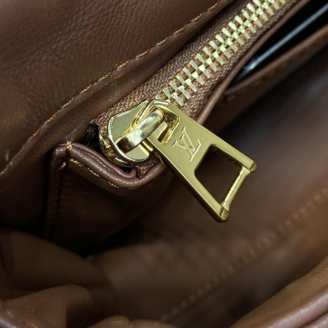 Louis Vuitton GO-14 MM   M23601 - DopestKickz