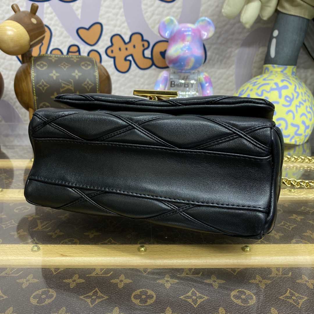 Louis Vuitton GO-14 MM   M22891 - DopestKickz